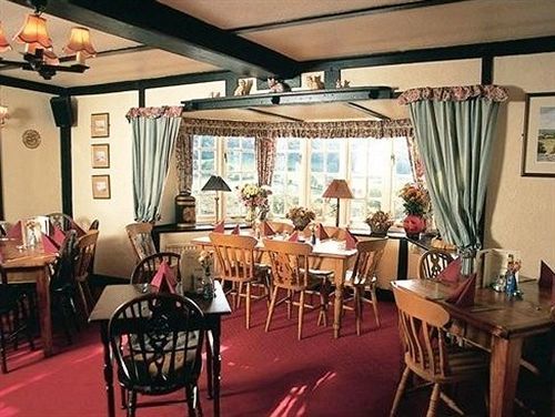 The Druid Inn Llanferres 外观 照片